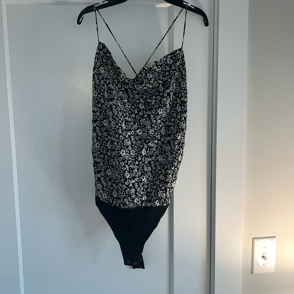 Abercrombie and Fitch black and white Body Suit. Size Medium, great condition!